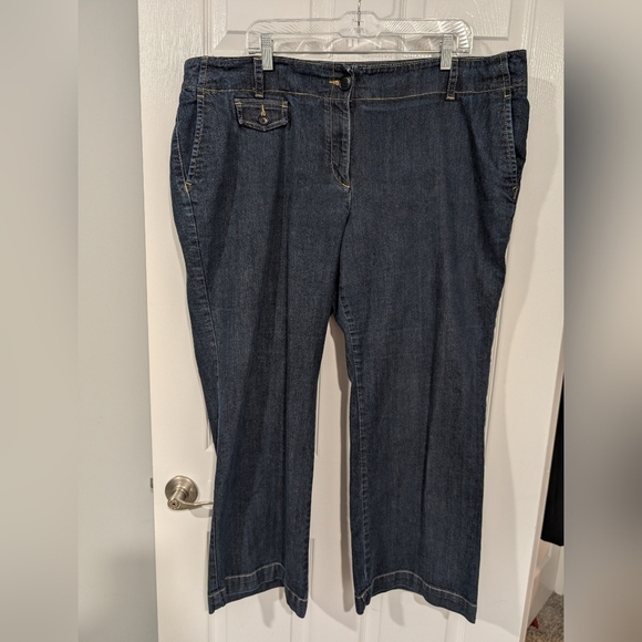Talbot's Woman Petites Dark Wash Signature Flare Denim Jeans in Size 22W - Picture 1 of 13